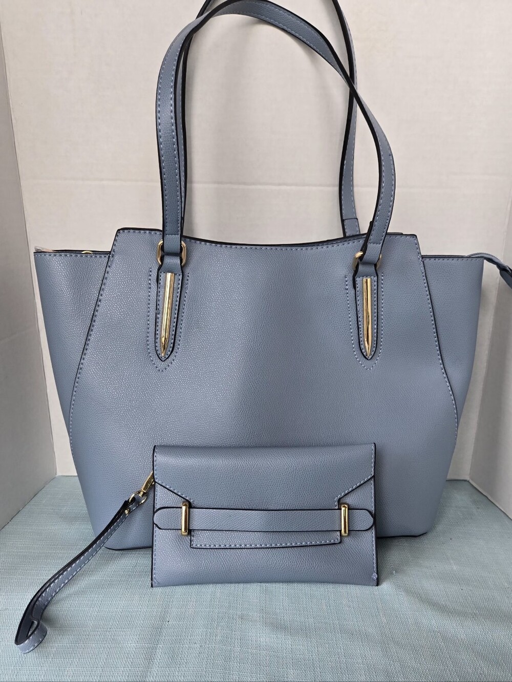 Unbranded Light Blue Vegan Leather Tote Bag & Matching Wristlet Wallet Set